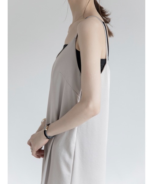 amel（エイメル）の「サテンロングキャミドレス（ワンピース・レディース・グレイッシュベージュ・FREE）」の16枚目の写真