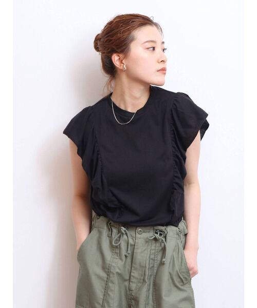 Ungrid（アングリッド）の「フリルデザインタンクトップ（Tシャツ/カットソー・レディース・オフホワイト/ブラック/カーキ・FREE）」の10枚目の写真