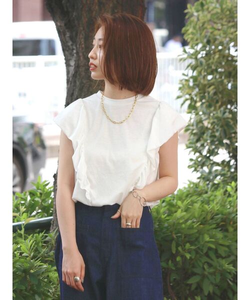 Ungrid（アングリッド）の「フリルデザインタンクトップ（Tシャツ/カットソー・レディース・オフホワイト/ブラック/カーキ・FREE）」の5枚目の写真