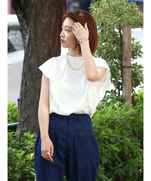 Ungrid（アングリッド）の「フリルデザインタンクトップ（Tシャツ/カットソー・レディース・オフホワイト/ブラック/カーキ・FREE）」の9枚目の写真