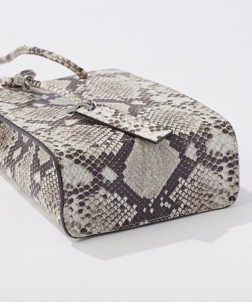 marco masi（マルコマージ）の「【MARCO MASI(マルコマージ)】プリントコンパクトショルダー（ショルダーバッグ・レディース・ベージュ・FREE）」の11枚目の写真