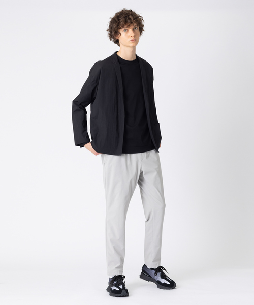 ABAHOUSE(アバハウス)の「ペーパーナイロン ストレッチ ポケッタブル ジャケット(テーラードジャケット・メンズ・ライトグレー/ベージュ/ブラック・44/46/48)」の6枚目の写真