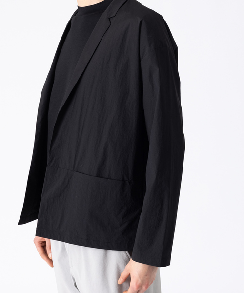 ABAHOUSE(アバハウス)の「ペーパーナイロン ストレッチ ポケッタブル ジャケット(テーラードジャケット・メンズ・ライトグレー/ベージュ/ブラック・44/46/48)」の10枚目の写真