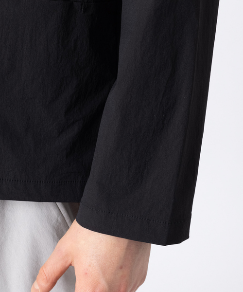 ABAHOUSE(アバハウス)の「ペーパーナイロン ストレッチ ポケッタブル ジャケット(テーラードジャケット・メンズ・ライトグレー/ベージュ/ブラック・44/46/48)」の11枚目の写真