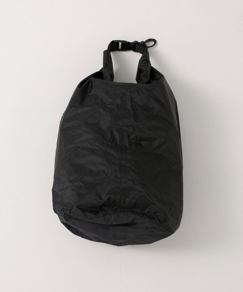 Speedo（スピード）の「Speedo/ハイドロエアウォータープルーフ ナイロンバッグ13L（エコバッグ/サブバッグ・レディース・ブラック/カーキ・FREE）」の10枚目の写真