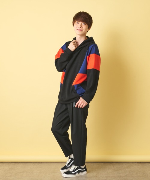 Lui's（ルイス）の「【NBNG×Lui's】 配色切替フーディー（パーカー・メンズ・ブラック・FREE）」の2枚目の写真