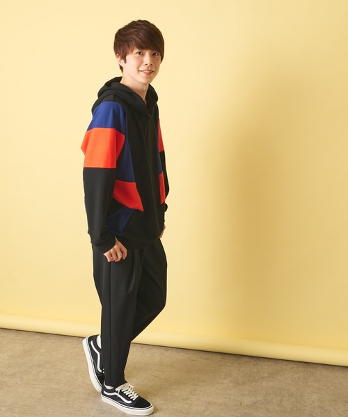 Lui's（ルイス）の「【NBNG×Lui's】 配色切替フーディー（パーカー・メンズ・ブラック・FREE）」の10枚目の写真