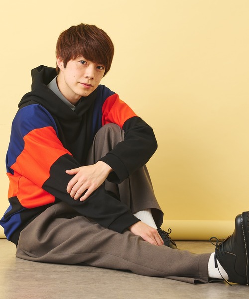 Lui's（ルイス）の「【NBNG×Lui's】 配色切替フーディー（パーカー・メンズ・ブラック・FREE）」の4枚目の写真