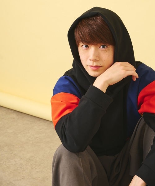 Lui's（ルイス）の「【NBNG×Lui's】 配色切替フーディー（パーカー・メンズ・ブラック・FREE）」の16枚目の写真