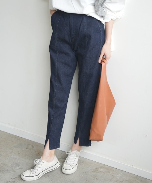 Futier land（フューティアランド）の「フロントスリットテーパードデニムパンツ（デニムパンツ・レディース・ブルー/ネイビー/インディゴブルー・SMALL/MEDIUM/LARGE/X-LARGE）」の2枚目の写真