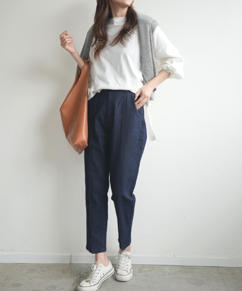 Futier land（フューティアランド）の「フロントスリットテーパードデニムパンツ（デニムパンツ・レディース・ブルー/ネイビー/インディゴブルー・SMALL/MEDIUM/LARGE/X-LARGE）」の15枚目の写真