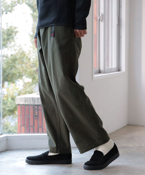 B:MING by BEAMS（ビーミングバイビームス）の「GRAMICCI / BACK SATAIN WIDE PANTS（その他パンツ・メンズ・ネイビー/オリーブ・SMALL/MEDIUM/LARGE）」の2枚目の写真