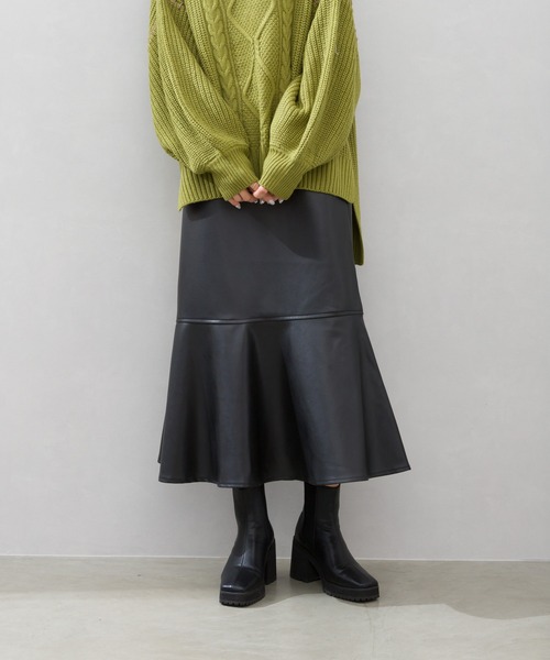 SpRay（スプレイ）の「フェイクレザーマーメイドロングスカート（スカート・レディース・ブラック/ベージュ・FREE）」の12枚目の写真