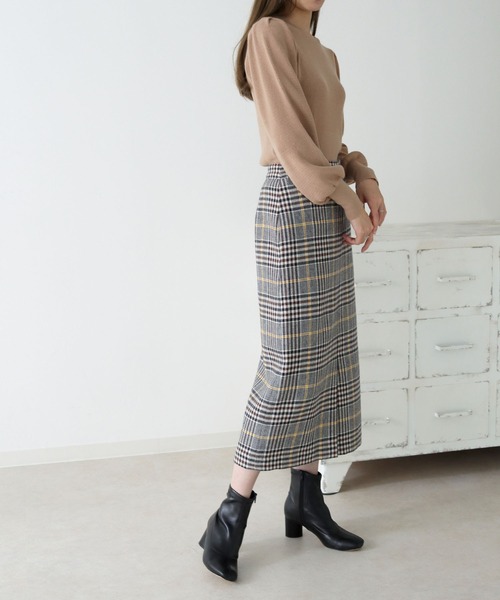 cheriella(シェリエラ)の「【cheriella】もちもち片畦ショルダータックニット(ニット/セーター・レディース・パープル/ブラック/グリーン/ベージュ/アイボリー・M)」の22枚目の写真