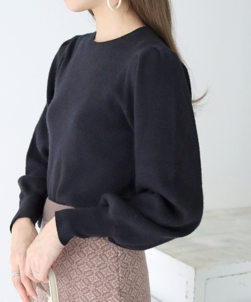 cheriella(シェリエラ)の「【cheriella】もちもち片畦ショルダータックニット(ニット/セーター・レディース・パープル/ブラック/グリーン/ベージュ/アイボリー・M)」の14枚目の写真