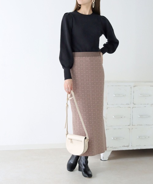 cheriella(シェリエラ)の「【cheriella】もちもち片畦ショルダータックニット(ニット/セーター・レディース・パープル/ブラック/グリーン/ベージュ/アイボリー・M)」の17枚目の写真