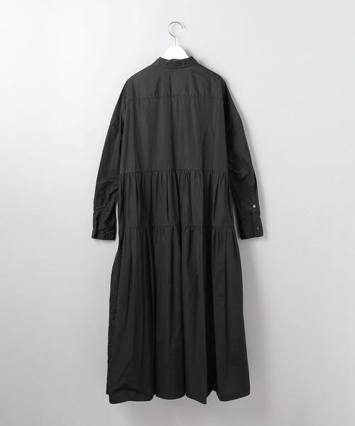 TOUJOURS(トゥジュー)の「<TOUJOURS(トゥジュー)>ティアード シャツワンピース ■■■(シャツワンピース・レディース・ホワイト/ブラック・1)」の3枚目の写真