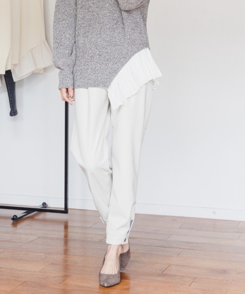 BARNYARDSTORM（バンヤードストーム）の「BARNYARDSTORM / フェイクレザー裾タブパンツ（その他パンツ・レディース・ブラック/オフホワイト・1/0）」の2枚目の写真