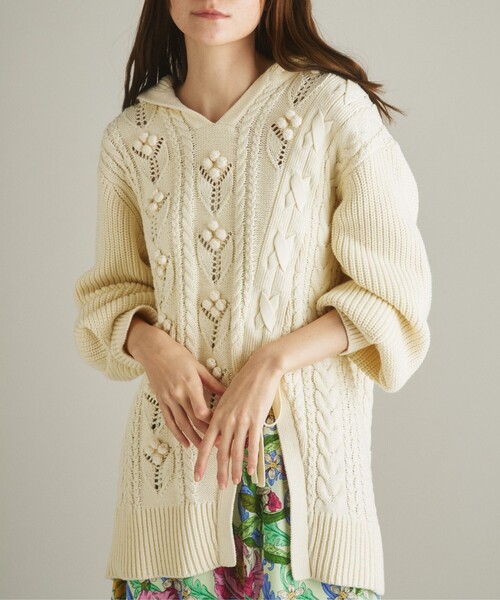 GRACE CONTINENTAL(グレースコンチネンタル)の「レースアップニットトップ(ニット/セーター・レディース・ホワイト/ネイビー・36)」の1枚目の写真