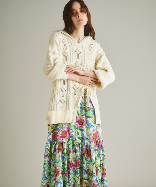 GRACE CONTINENTAL(グレースコンチネンタル)の「レースアップニットトップ(ニット/セーター・レディース・ホワイト/ネイビー・36)」の3枚目の写真