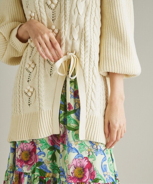 GRACE CONTINENTAL(グレースコンチネンタル)の「レースアップニットトップ(ニット/セーター・レディース・ホワイト/ネイビー・36)」の10枚目の写真