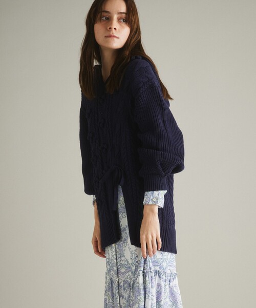 GRACE CONTINENTAL(グレースコンチネンタル)の「レースアップニットトップ(ニット/セーター・レディース・ホワイト/ネイビー・36)」の22枚目の写真