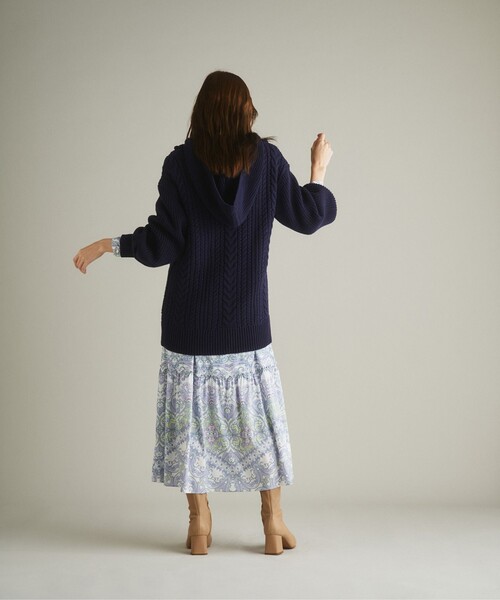 GRACE CONTINENTAL(グレースコンチネンタル)の「レースアップニットトップ(ニット/セーター・レディース・ホワイト/ネイビー・36)」の13枚目の写真