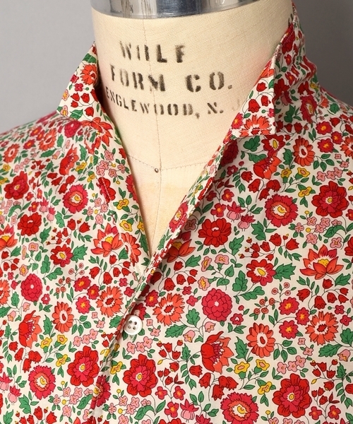 SHIPS(シップス)の「★★SC: SHIPS(シップス) リバティ プリント スタンドカラー シャツ■(シャツ/ブラウス・メンズ・レッド/その他/ライトブルー/ネイビー・LARGE/X-LARGE/SMALL/MEDIUM)」の8枚目の写真