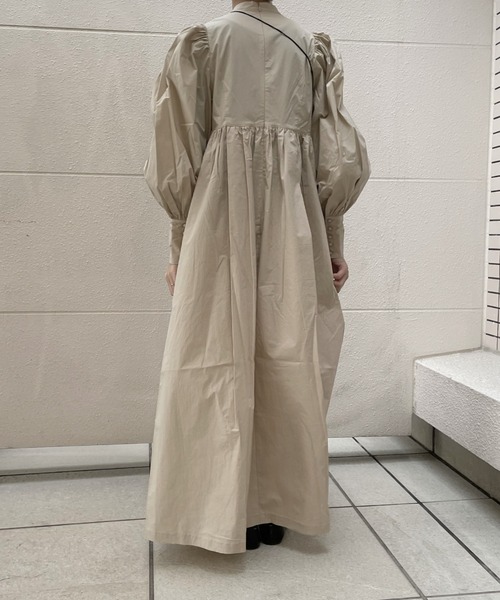 PERNA（ペルナ）の「パフスリーブロングワンピース（ワンピース・レディース・ブラック/ベージュ・M/L）」の17枚目の写真