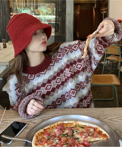 SONA(ソナ)の「SONYUNARA ユニークスノー柄ニット(ニット/セーター・レディース・グレー/レッド・FREE)」の2枚目の写真