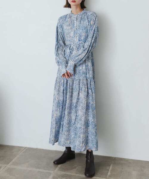 SENSE OF PLACE by URBAN RESEARCH(センスオブプレイスバイアーバンリサーチ)の「ボリュームスリーブティアードワンピース(ワンピース・レディース・オレンジ系その他/ブラック/ライトベージュ/ブルー系その他・ONE)」の3枚目の写真