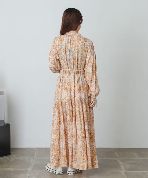 SENSE OF PLACE by URBAN RESEARCH(センスオブプレイスバイアーバンリサーチ)の「ボリュームスリーブティアードワンピース(ワンピース・レディース・オレンジ系その他/ブラック/ライトベージュ/ブルー系その他・ONE)」の19枚目の写真