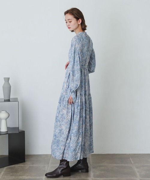 SENSE OF PLACE by URBAN RESEARCH(センスオブプレイスバイアーバンリサーチ)の「ボリュームスリーブティアードワンピース(ワンピース・レディース・オレンジ系その他/ブラック/ライトベージュ/ブルー系その他・ONE)」の21枚目の写真