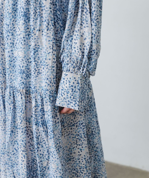 SENSE OF PLACE by URBAN RESEARCH(センスオブプレイスバイアーバンリサーチ)の「ボリュームスリーブティアードワンピース(ワンピース・レディース・オレンジ系その他/ブラック/ライトベージュ/ブルー系その他・ONE)」の13枚目の写真