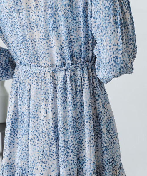 SENSE OF PLACE by URBAN RESEARCH(センスオブプレイスバイアーバンリサーチ)の「ボリュームスリーブティアードワンピース(ワンピース・レディース・オレンジ系その他/ブラック/ライトベージュ/ブルー系その他・ONE)」の11枚目の写真