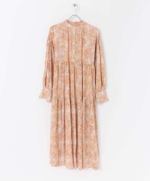 SENSE OF PLACE by URBAN RESEARCH(センスオブプレイスバイアーバンリサーチ)の「ボリュームスリーブティアードワンピース(ワンピース・レディース・オレンジ系その他/ブラック/ライトベージュ/ブルー系その他・ONE)」の9枚目の写真