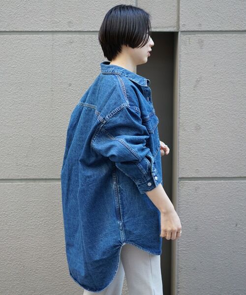 DROIT BELLO(ドロイトベロ)の「DROIT BELLO(ドロイトベロ)デニムシャツ(シャツ/ブラウス・レディース・インディゴブルー・FREE)」の11枚目の写真
