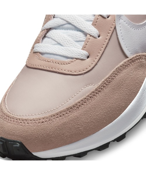 NIKE(ナイキ)の「ナイキ ワッフル デビュー ウィメンズシューズ / Nike Waffle Debut Women's Shoes<22-29cm 展開>(スニーカー・レディース・ピンク系その他2/ホワイト/ブラック/グレー/グレー系その他2/ブラウン系その他2/アイボリー/ピンク系その他3/ホワイト系その他3・23.5/24/24.5/22.5/28/25/22/23/25.5/27.5/28.5/27/29/26/26.5)」の22枚目の写真