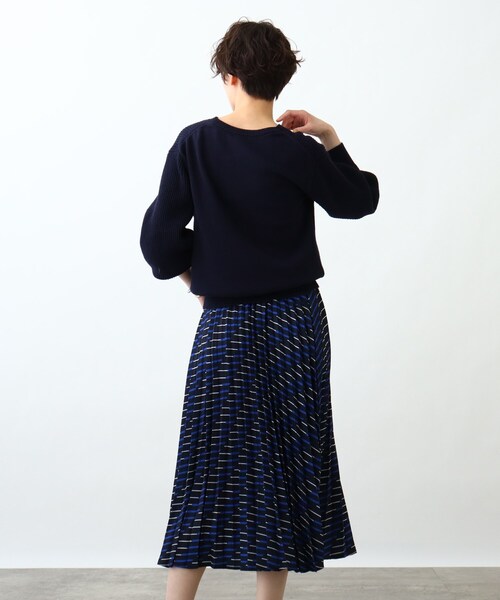 INDIVI（インディヴィ）の「◆【2点セット/洗える】Vネックニット＆プリーツスカート セットアップ（セットアップ・レディース・ホワイト系/ライトベージュ/ライトブルー/ネイビー・03/05/13/15 /19/36/38/40）」の22枚目の写真