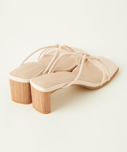 green label relaxing（グリーンレーベルリラクシング）の「【矢野未希子さん着用】＜Oggi×green label relaxing＞スクエアチューブ サンダル(5cmヒール)（サンダル・レディース・オフホワイト/クリーム/ブラック/ケリー・S/M/L/LL/XS）」の9枚目の写真
