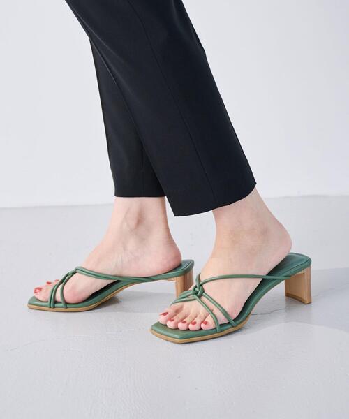 green label relaxing（グリーンレーベルリラクシング）の「【矢野未希子さん着用】＜Oggi×green label relaxing＞スクエアチューブ サンダル(5cmヒール)（サンダル・レディース・オフホワイト/クリーム/ブラック/ケリー・S/M/L/LL/XS）」の21枚目の写真
