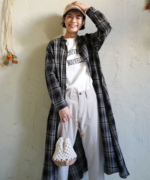 LBC(エルビーシー)の「リネンコンバンドカラーシャツワンピース(シャツワンピース・レディース・スカイブルー/ブラウン/ブラック・M/L)」の2枚目の写真