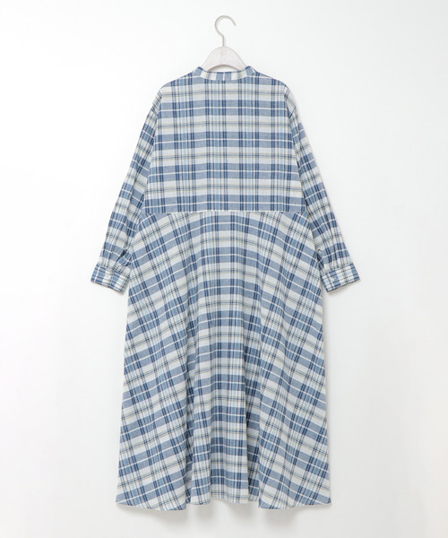 LBC(エルビーシー)の「リネンコンバンドカラーシャツワンピース(シャツワンピース・レディース・スカイブルー/ブラウン/ブラック・M/L)」の9枚目の写真