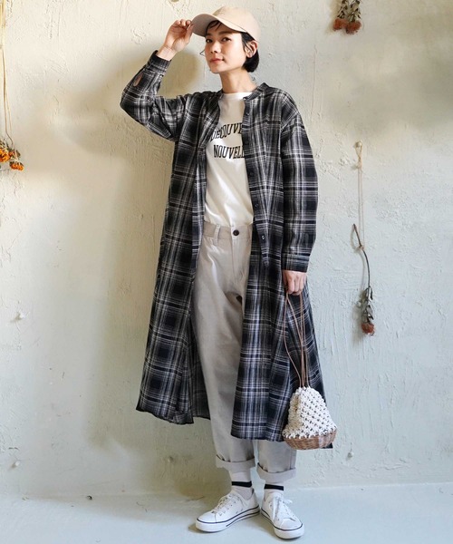 LBC(エルビーシー)の「リネンコンバンドカラーシャツワンピース(シャツワンピース・レディース・スカイブルー/ブラウン/ブラック・M/L)」の13枚目の写真