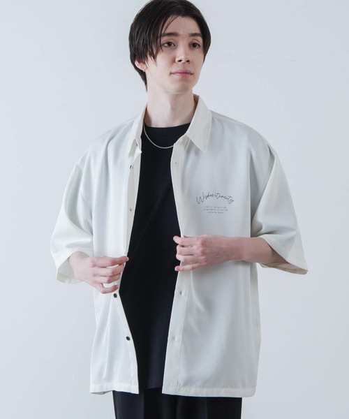 WEGO(ウィゴー)の「WEGO/シンプルロゴ半袖BIGシャツ(シャツ/ブラウス・メンズ・ブラック/ホワイト/ベージュ・LARGE/MEDIUM)」の7枚目の写真