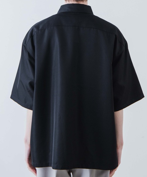 WEGO(ウィゴー)の「WEGO/シンプルロゴ半袖BIGシャツ(シャツ/ブラウス・メンズ・ブラック/ホワイト/ベージュ・LARGE/MEDIUM)」の19枚目の写真