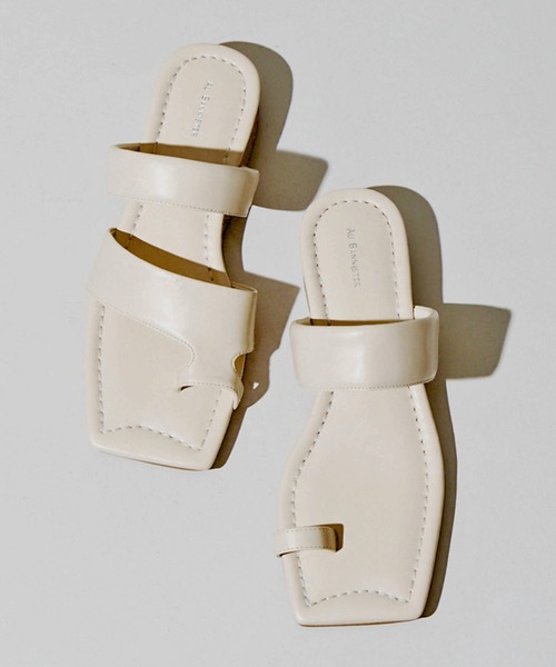 Au BANNISTER(オゥバニスター)の「【WEB限定】韓国風/スクエア アシンメトリー サンダル(サンダル・レディース・ブラック/アイボリー/ダークブラウン・S/M/L)」の5枚目の写真