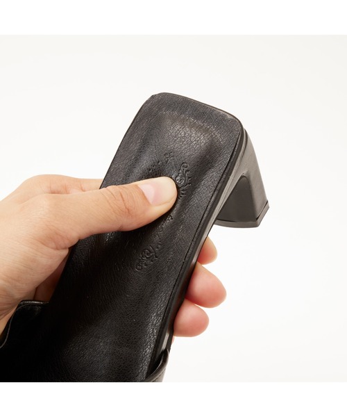 chumchum(チャムチャム)の「スクエアチェーンプレートサンダル(サンダル・レディース・ブラック/ホワイト/ベージュ・S/M/L/LL)」の9枚目の写真