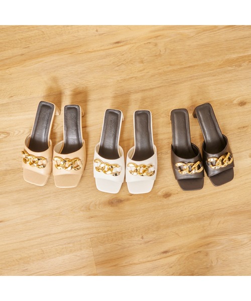 chumchum(チャムチャム)の「スクエアチェーンプレートサンダル(サンダル・レディース・ブラック/ホワイト/ベージュ・S/M/L/LL)」の15枚目の写真