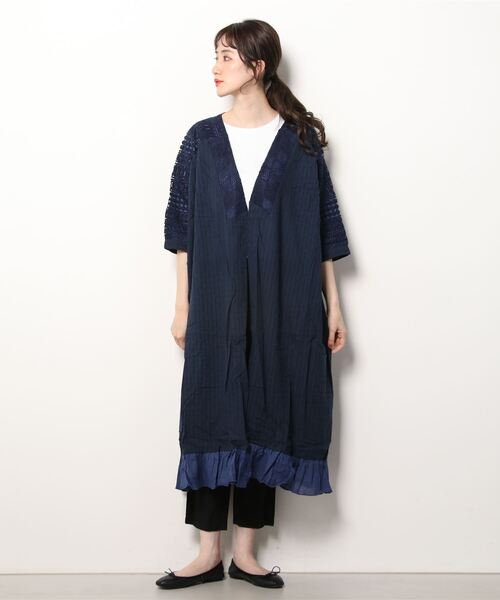 sandy（サンディー）の「【sandy】レース切り替えガウン（ガウン/バスローブ・レディース・ブラック/ネイビー/オフホワイト/グレー系その他・FREE）」の4枚目の写真